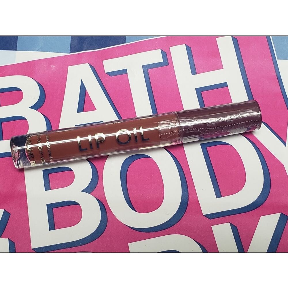 BBW Lip Gloss Oil Color = Caramel Dip | Bath & Body Works Lip Care